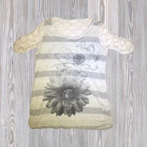 Grey maternity shirt